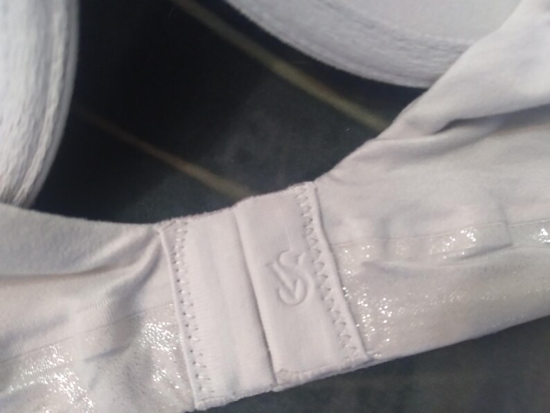 32DD Victoria's Secret Body By Victoria Perfect Shape Sparkly VS Bra bild 3