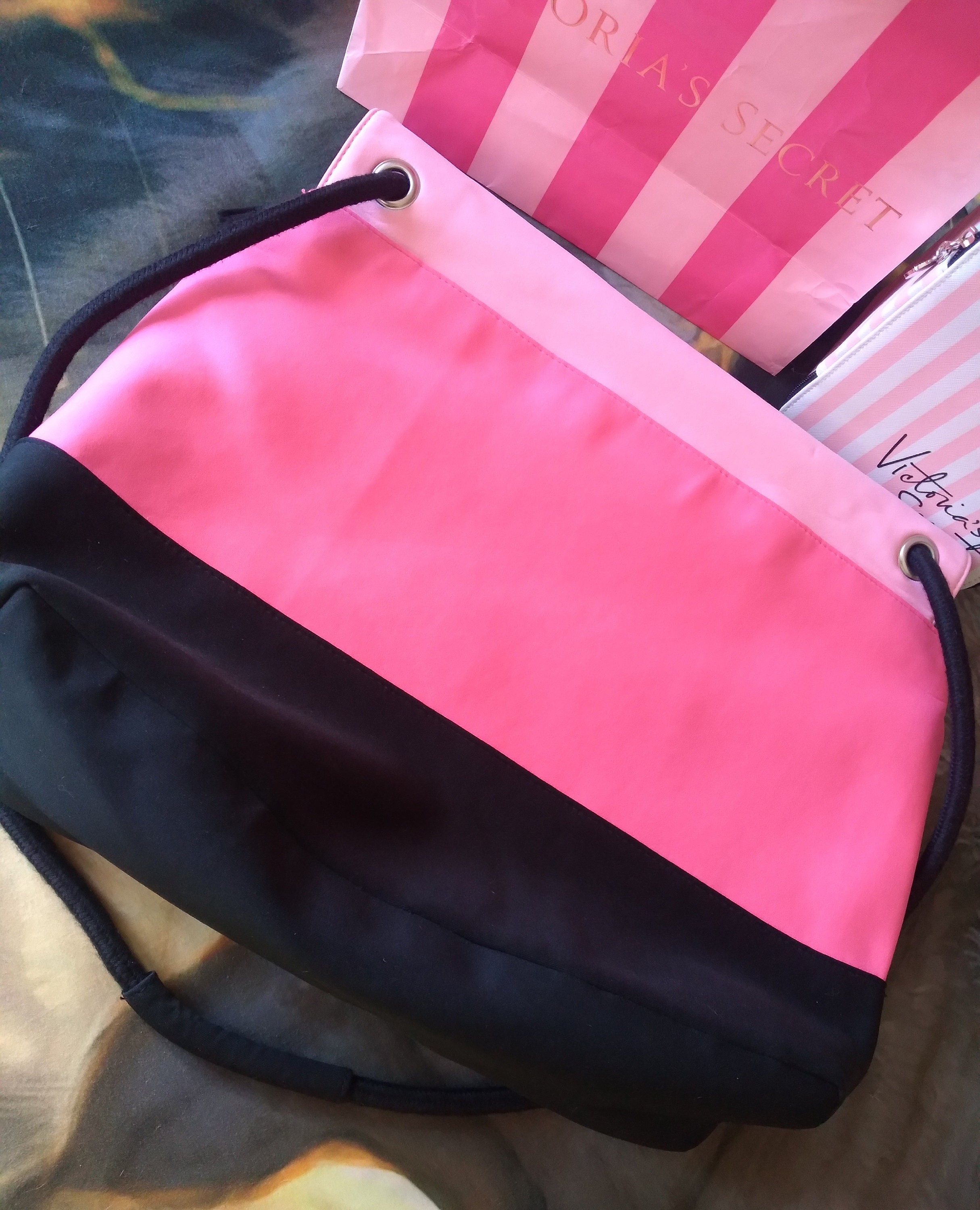 Victoria's Secret Tote Bag Insulated Cooler Bag VS Logo -  Hong Kong