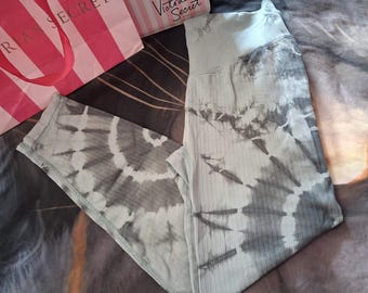 Victoria's Secret PINK Leggings Green Tie Dye VS PINK