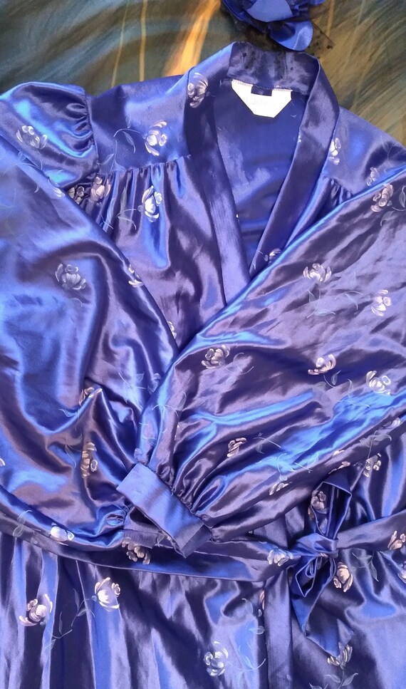 Vintage Lorraine Shiny Blue Floral Robe Kimono Arn