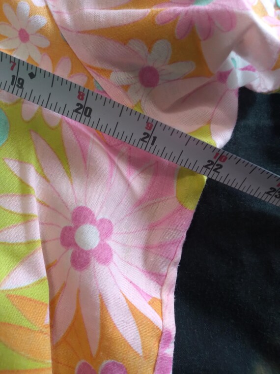 Vintage 60s 70s Housedress Floral Smocked Mumu Re… - image 2