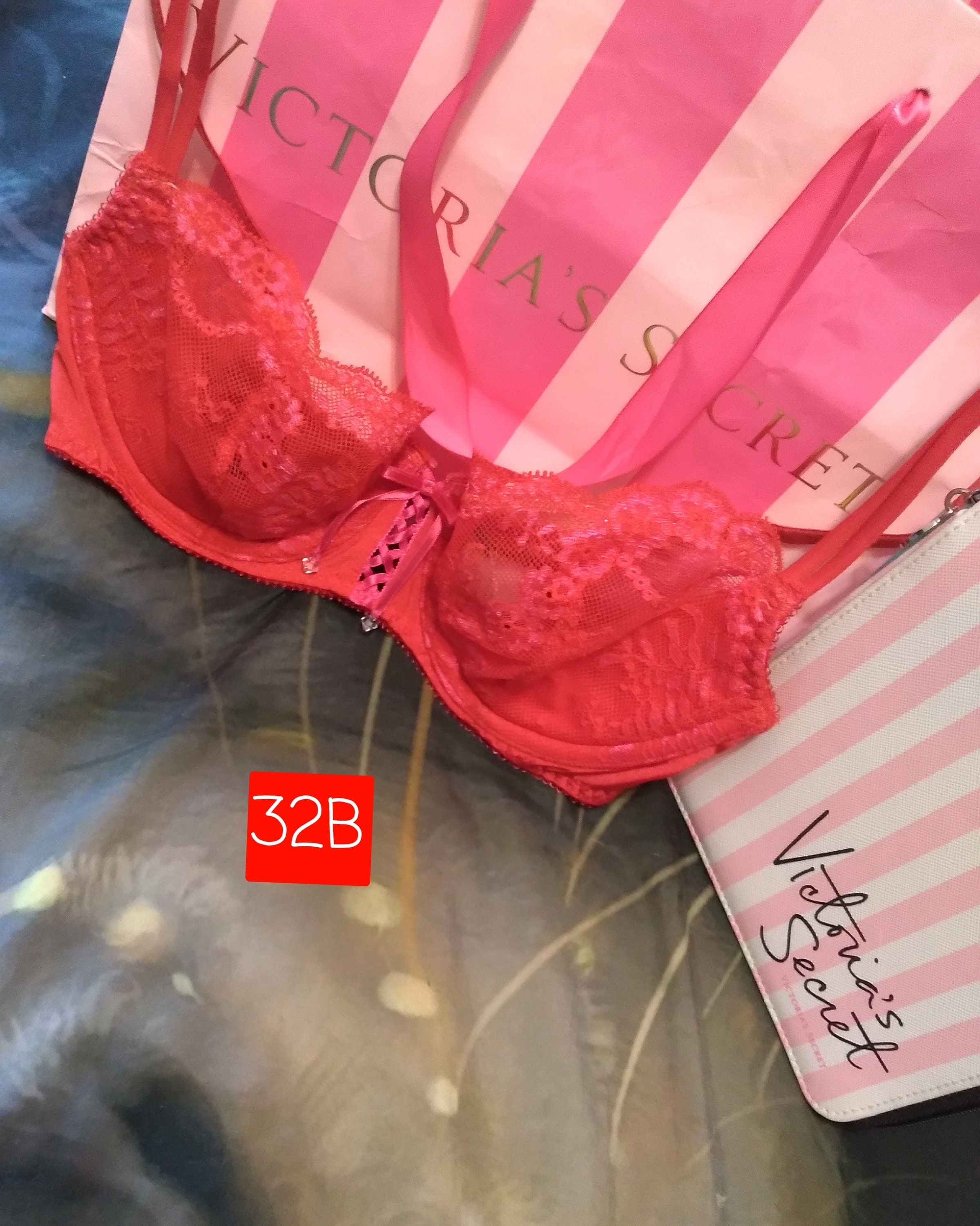 32B Victoria's Secret Unlined Demi Red Lace Bra Vintage 2000s VS 