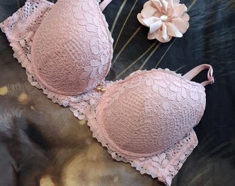 38C Juicy Couture Pink Lace Push Up Gold Cherry Accent Nylon Bra