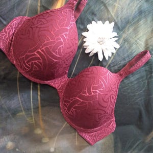 38D Vanity Fair Burgundy Maroon Red Body Shine #75298 Full Coverage Bra