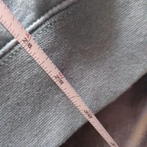 Sudadera con capucha Carhartt XL de corte holgado, color verde, mezcla de algodón y polar, con logotipo imagen 5