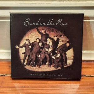 Vintage 1999 25th Anniversary Edition Paul McCartney and Wings &quot;Band on the Run&quot; CD Set