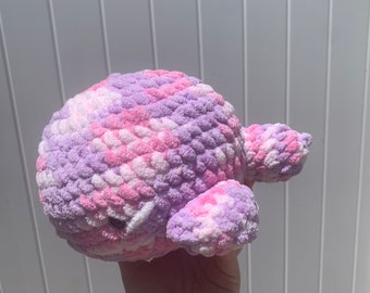 あみぐるみ ピンクのくじら かぎ針編みのクジラのぬいぐるみ | ピンクと白の編みぐるみぬいぐるみ