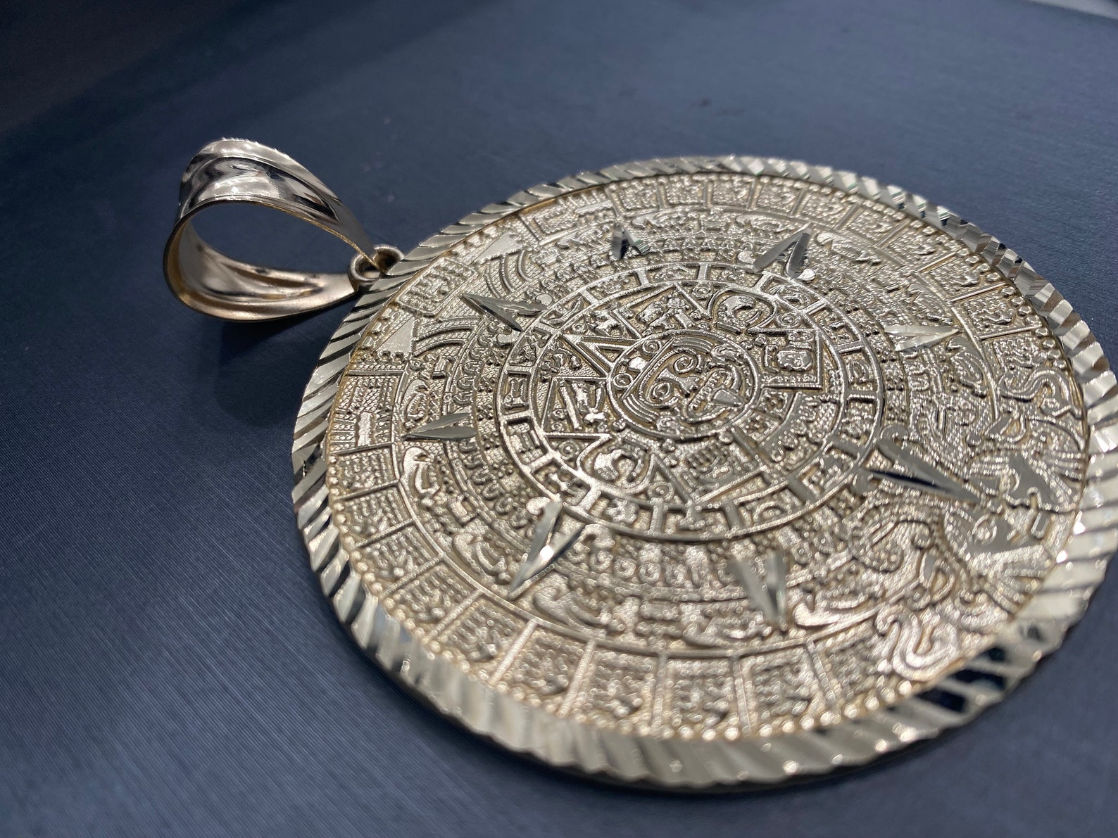 14k Solid Real Yellow Gold Diamond Cut Mexican Aztec Calendar Etsy