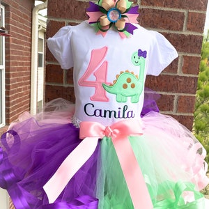 Conjunto de tutu bordado personalizado com fita de aniversário de dinossauro, dinossauro, qualquer aniversário, roupa de aniversário, quebra de bolo, vestido tutu