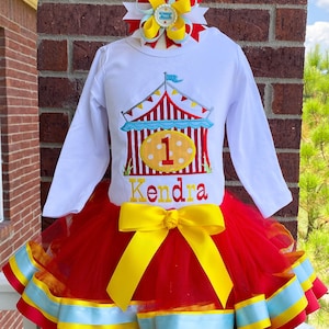 Personalisierte Stickerei Zirkus Geburtstag Band getrimmt Tutu Set, Karneval, Tutu Outfit, Tutu Kleid, jeder Geburtstag