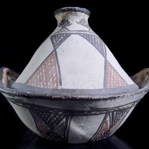 Vintage Handmade Moroccan Rif Pottery Tagine / Moroccan Handmade Gift / Moroccan Decor / Moroccan Pottery