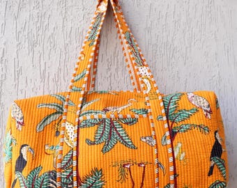 Canvas Duffle Bag: Quilted Travel Bag