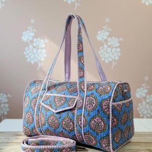 Bolsa de viaje acolchada con estampado a mano, bolsa grande de viaje de fin de semana de algodón