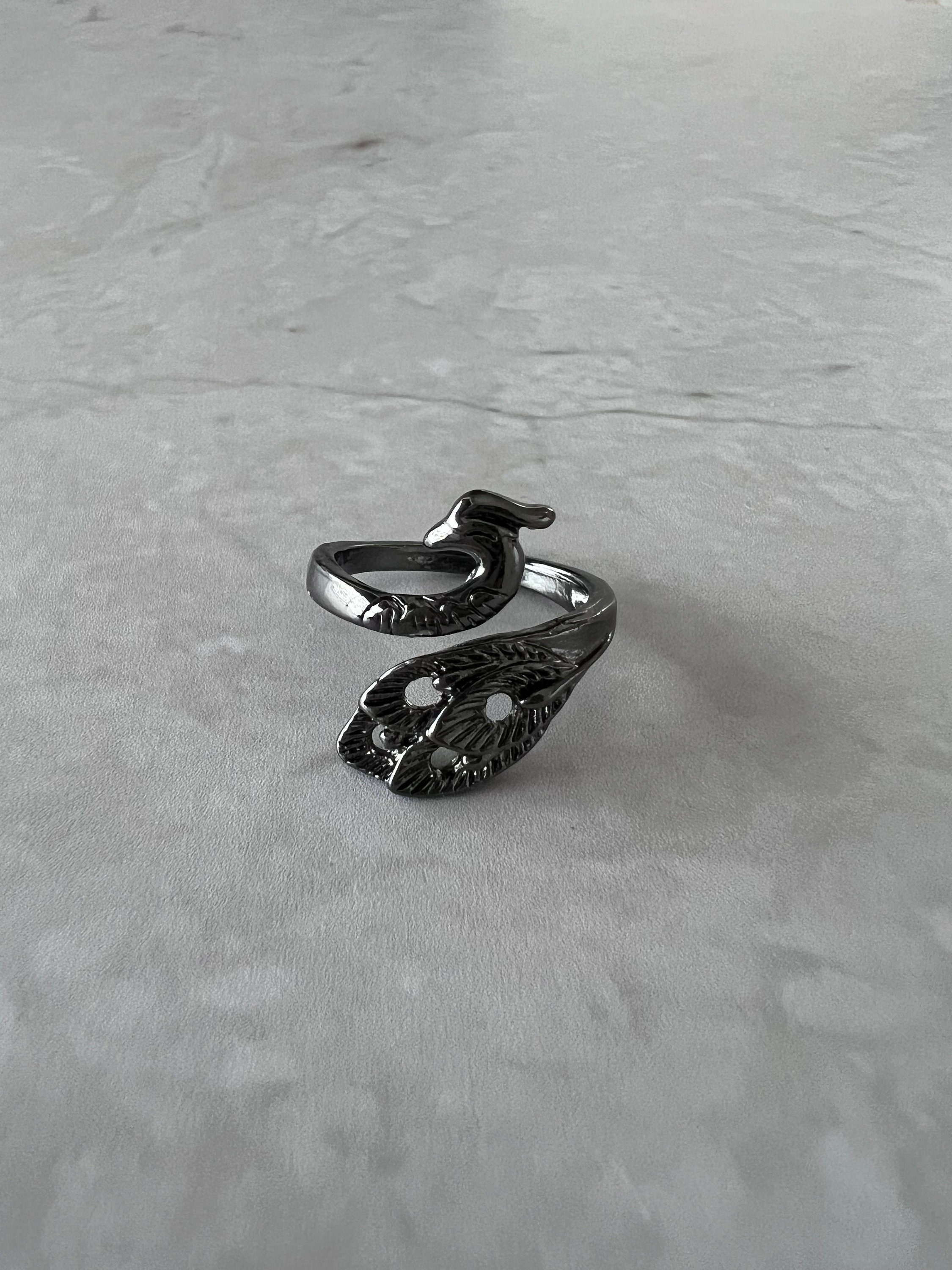 3 Anelli all'Uncinetto e 1 Custodia, Anello Aperto a Maglia di Pavone, Anelli all'Uncinetto Regolabili, Supporto per Le Dita Guida, Accessori all'Uncinetto a Mano, Strumenti per Cucire