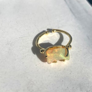 Anillo de ópalo; anillo de ópalo etíope; plata de ley; piedra de ópalo natural; anillo de piedra de ópalo amarillo; anillo de piedra preciosa;