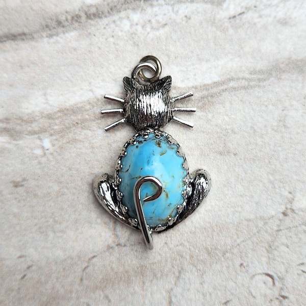 Vintage Turquiose Cat Pendant, Vintage Necklace Pendant, Blue Turquoise Stone, Cat Necklace Pendant, Silver Tone, Cat Lover Gift