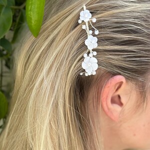 Simple Bridal Pearl Flower Hair Pin image 5