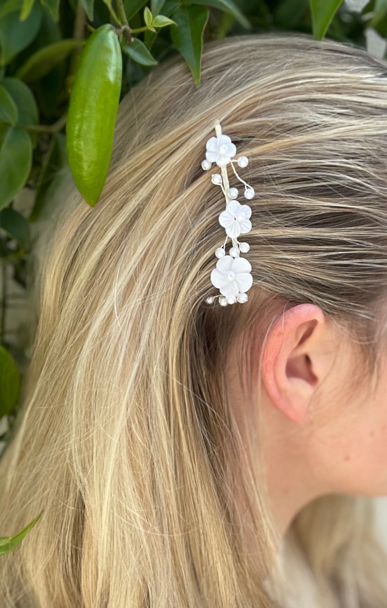 Simple Bridal Pearl Flower Hair Pin image 5