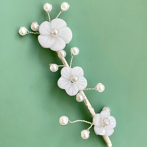 Simple Bridal Pearl Flower Hair Pin image 2