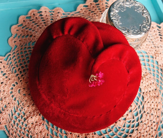 Fabulous VINTAGE Women's  Felt Hat by LA BELLE - image 2