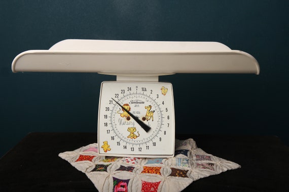 Vtg Nursery Decor, Baby scale - image 2