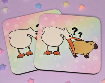 Dessous de verre capybara kawaii - pélican mangeant du capybara - décoration d'intérieur kawaii mignonne - sous-verre arc-en-ciel