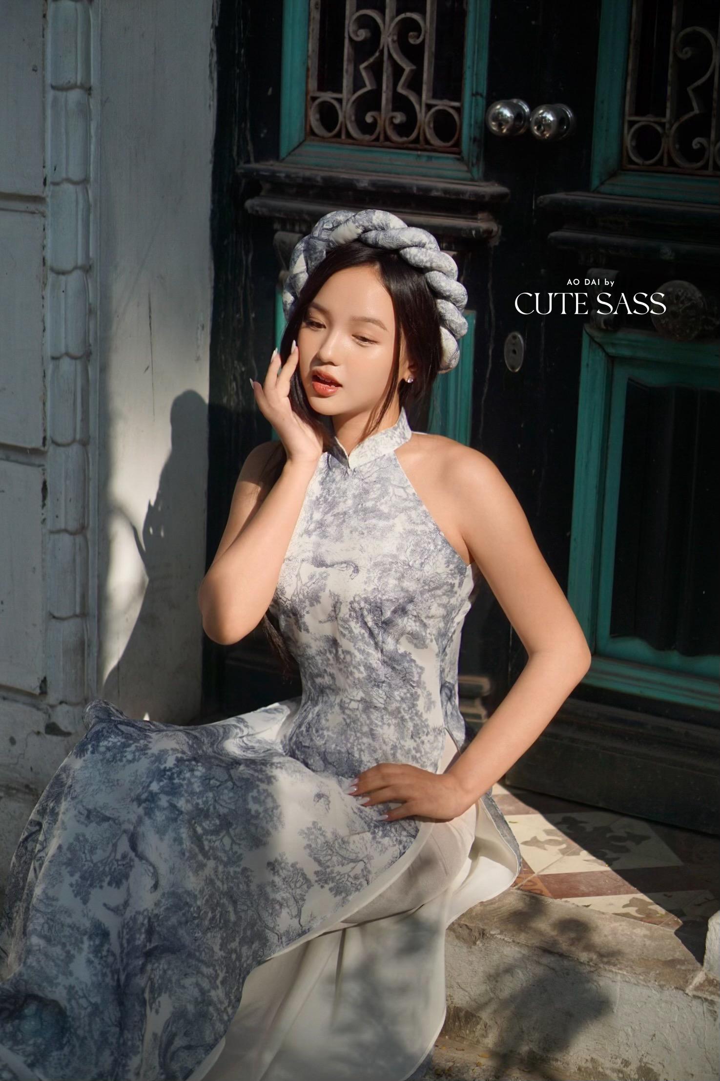Blue Printed Sleeveless Yem-inspired Ao Dai Top and Headband, No 
