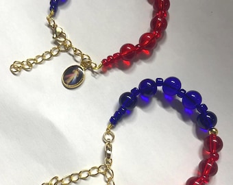 Divine Mercy - red and blue beaded bracelet - god tone - small adjustable