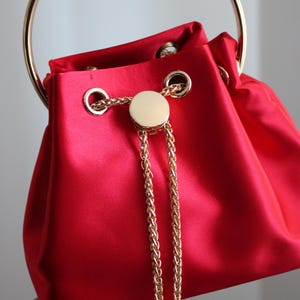 Satin Tassel Evening Bag – Elegant Drawstring Clutch Purse with Gold Handle and Chain – Women&#39;s Formal Hand & Shoulder Bag