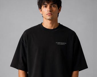 YS Monogram Graphic T-shirt | Stor storlek, boxig passform, tryck baktill