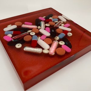 Resin medicine heart paperweight/coaster