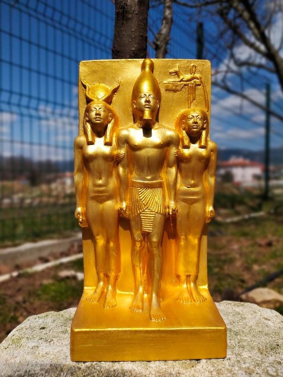 古代エジプトの三位一体像、イシス、オシリス、ホルスの卓上装飾