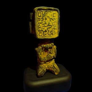 QR Code Head Statue / Ancient Mayan Statue