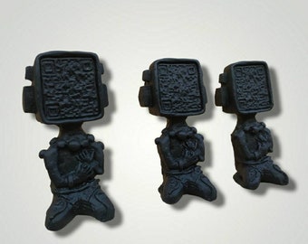 Qr Code Head Man Ancient Mayan statue Replica Figurine