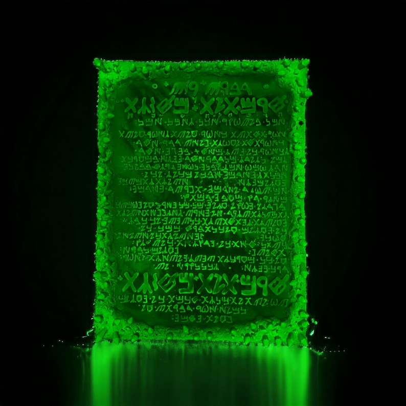 Emerald Tablet Of Thoth Replica image 1