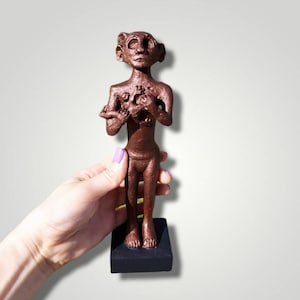Ancient Mother Figurine Replica / Goddes Statue /