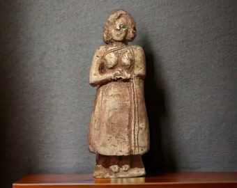 Standing Female worshipper Sumerian Replica