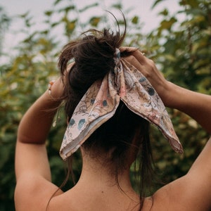 Midi Scrunchie with a Sash image 1