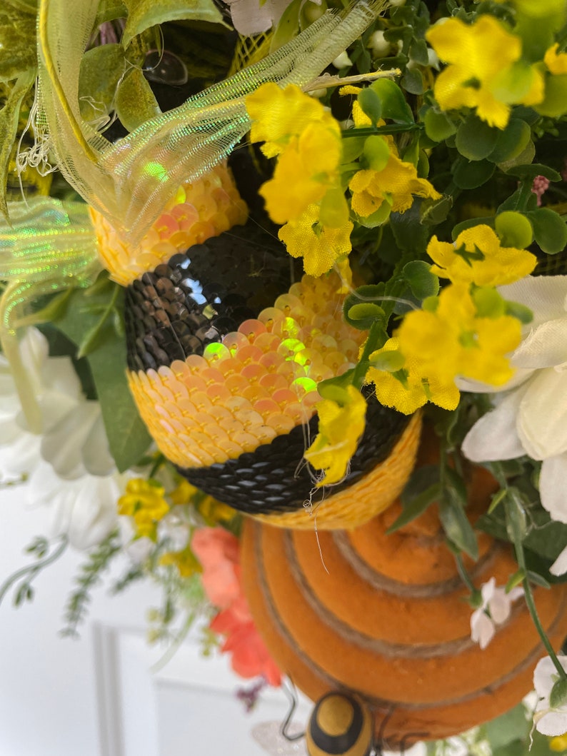 Bee Wildflower Wreath With Bee Hive and Honey Bees, Country Door Decor, Summer Bee Wall Hanging