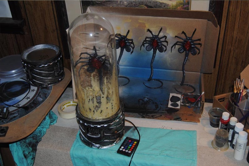 Xenomorph Aliens Facehugger Night Light Lamp Light Display Etsy