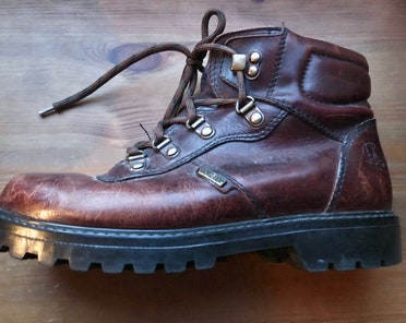 Superbes bottes de tourisme Raichle, cuir véritable, gore-tex