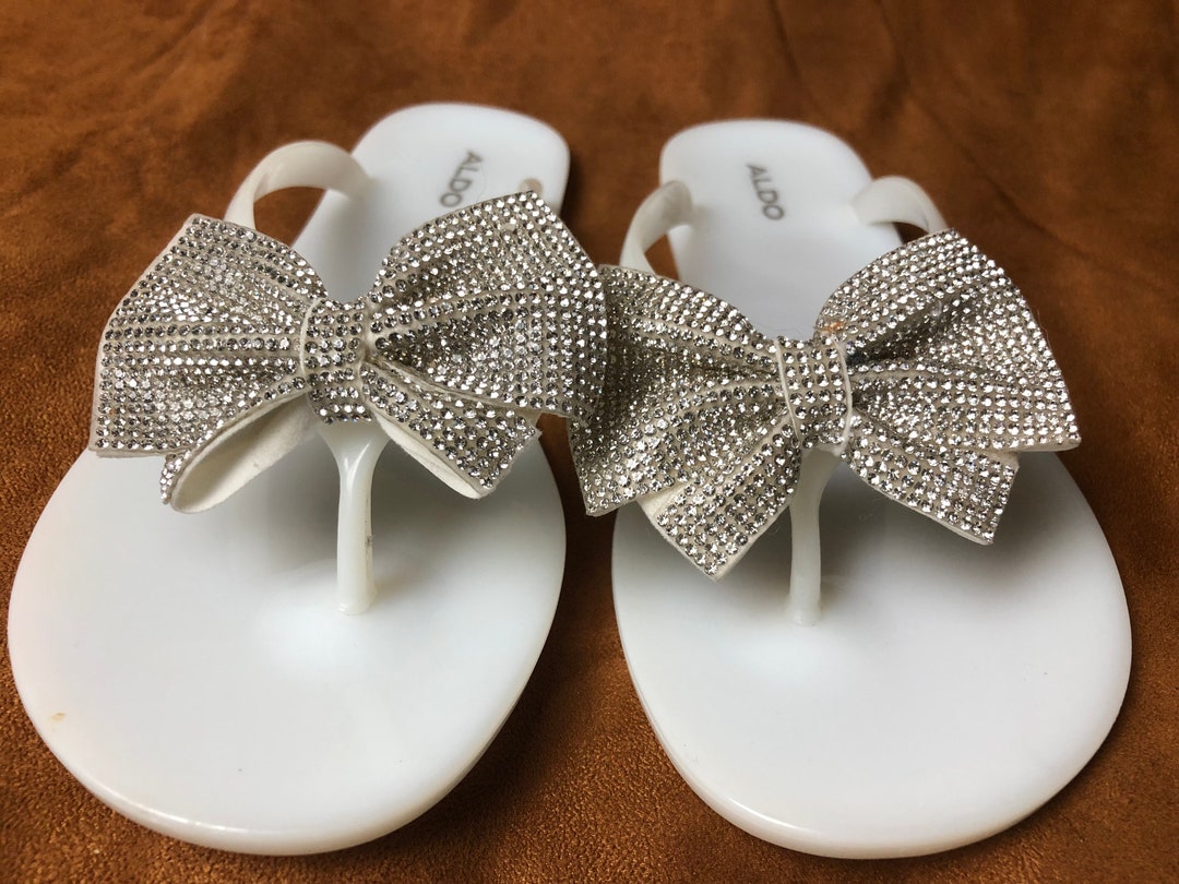 Aldo bow hotsell flip flops