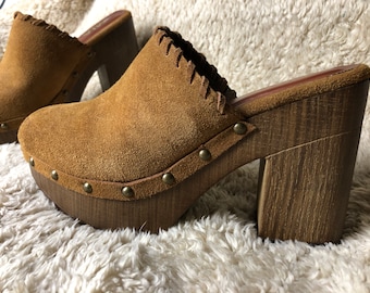 Light Brown suede leather MIA platform clogs mules size 6