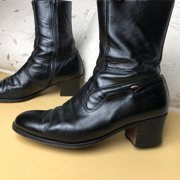 Vintage black leather unisex gender neutral grunge ankle boots with inner zipper witchy leather booties size US men's 7.5 or women's 9.5-10