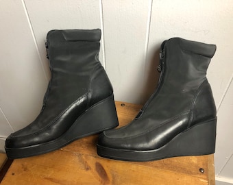 Vintage black waterproof zip up ankle boots wedges Huss Puppies size US 9.5