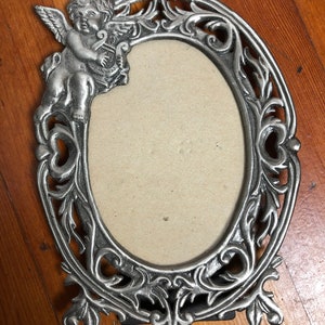 Gray ornate Metal vintage style picture frame table top mount easel back 6.5 x 5 photo frame