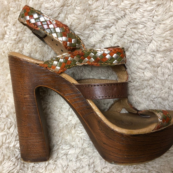 70s style platform sandals