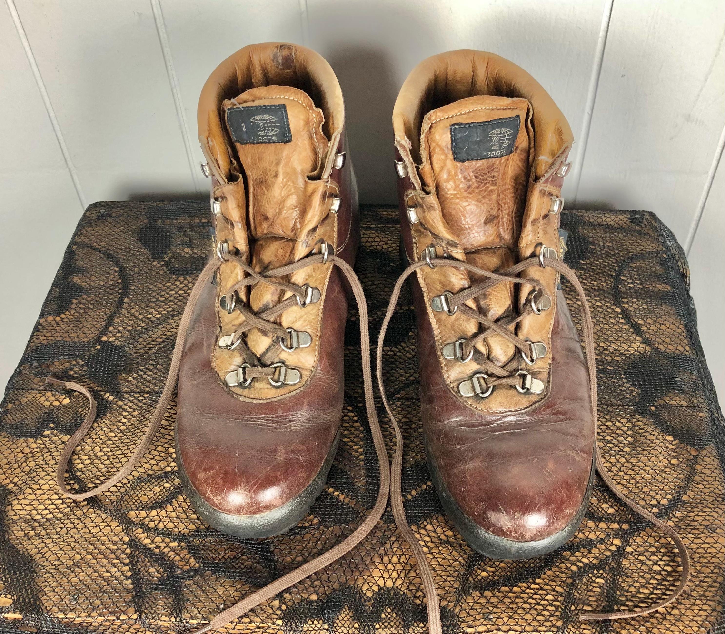 Vintage Dolomite Up Town Mountain/Hiking Boots (used) Dolomite boots since 1897. I main image 2