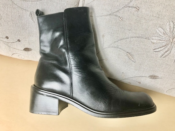 80s〜00s vintage Italy square toe boots Vintage 80s Square Toe Chunky Heel Black Leather Ankle Boots