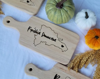 Personalized Wood Charcuterie Board with Handle, Laser Engraved
